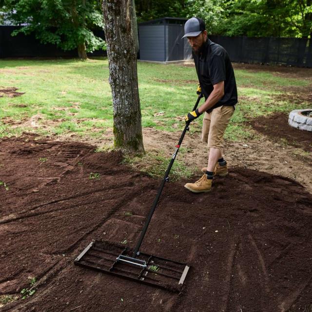 Rental store for RAKE, 30  STEEL LEVELING STEEL HANDLE in Huntsville ON